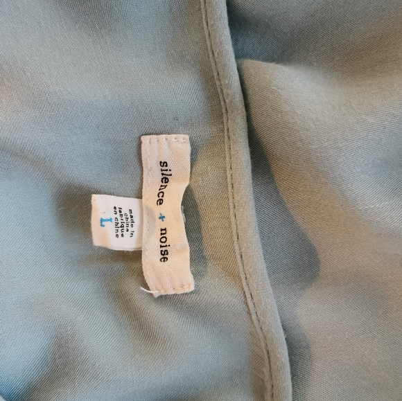 Silence + Noise Mint Green Tunic Top - Picture 2 of 2